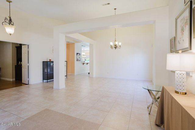 4038 Sungate Drive, Palmdale, CA 93551