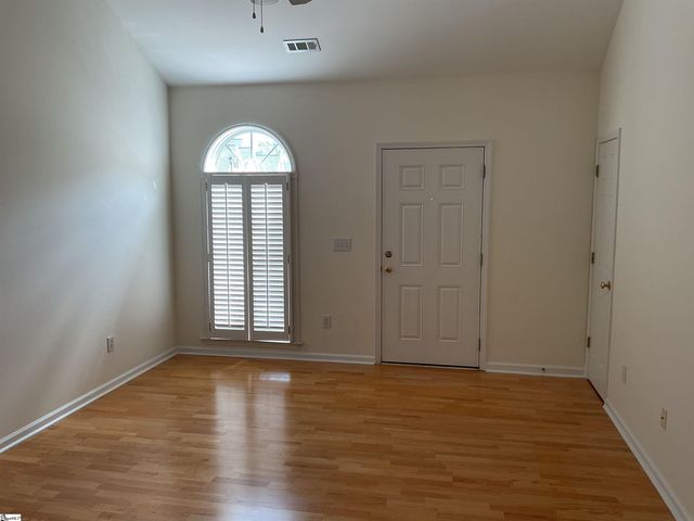 833 Woodsford Drive, Greenville, SC 29615