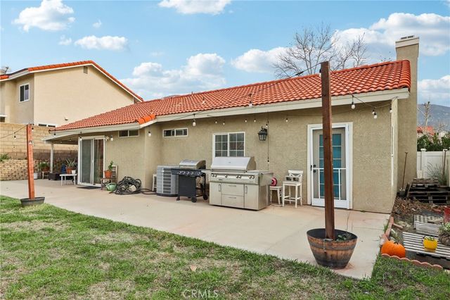 6336 N Redwood, San Bernardino, CA 92407