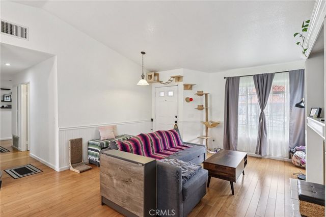 6336 N Redwood, San Bernardino, CA 92407