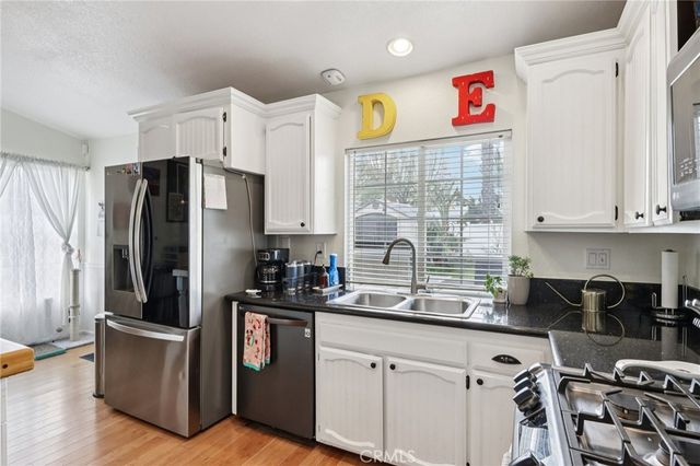 6336 N Redwood, San Bernardino, CA 92407