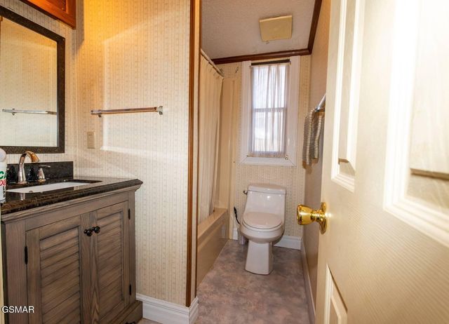 1369 Paradise Lane, Dandridge, TN 37725