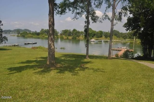 1369 Paradise Lane, Dandridge, TN 37725