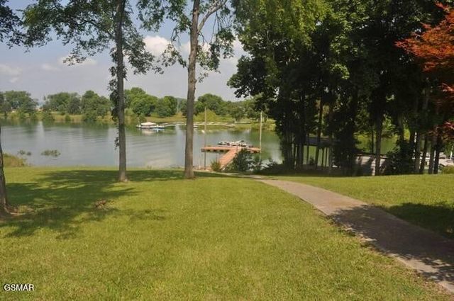 1369 Paradise Lane, Dandridge, TN 37725