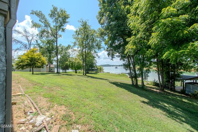 1369 Paradise Lane, Dandridge, TN 37725