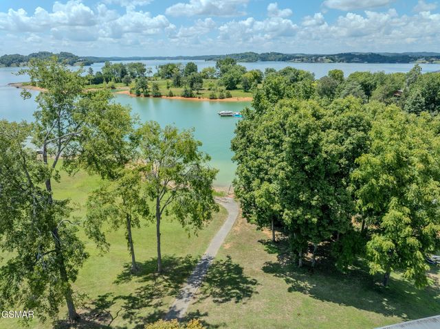 1369 Paradise Lane, Dandridge, TN 37725