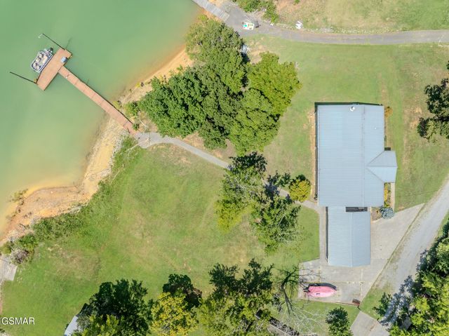 1369 Paradise Lane, Dandridge, TN 37725