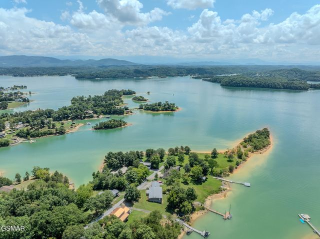 1369 Paradise Lane, Dandridge, TN 37725