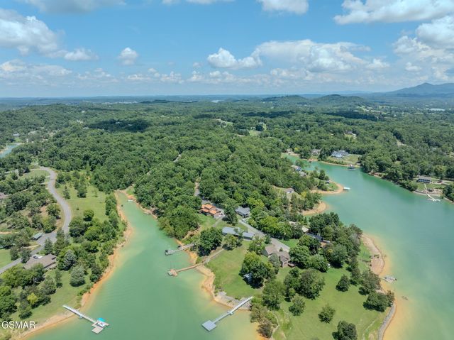 1369 Paradise Lane, Dandridge, TN 37725