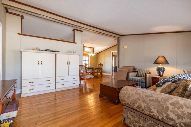 1369 Paradise Lane, Dandridge, TN 37725