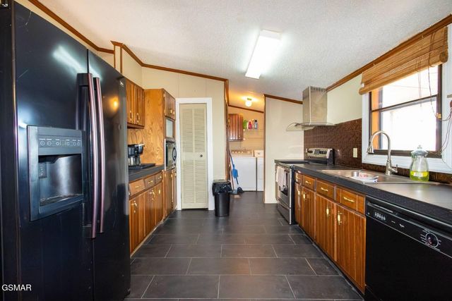 1369 Paradise Lane, Dandridge, TN 37725