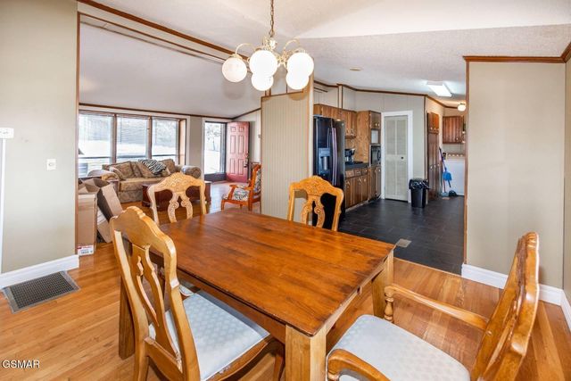 1369 Paradise Lane, Dandridge, TN 37725
