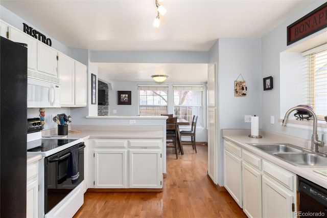 6893 S Dover Way, Littleton, CO 80128