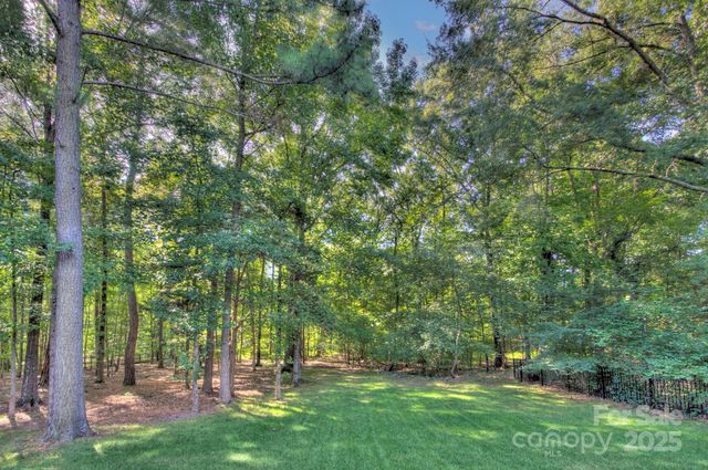 12825 Darby Chase Drive, Charlotte, NC 28277