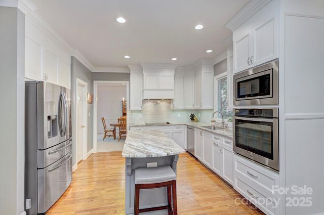 12825 Darby Chase Drive, Charlotte, NC 28277