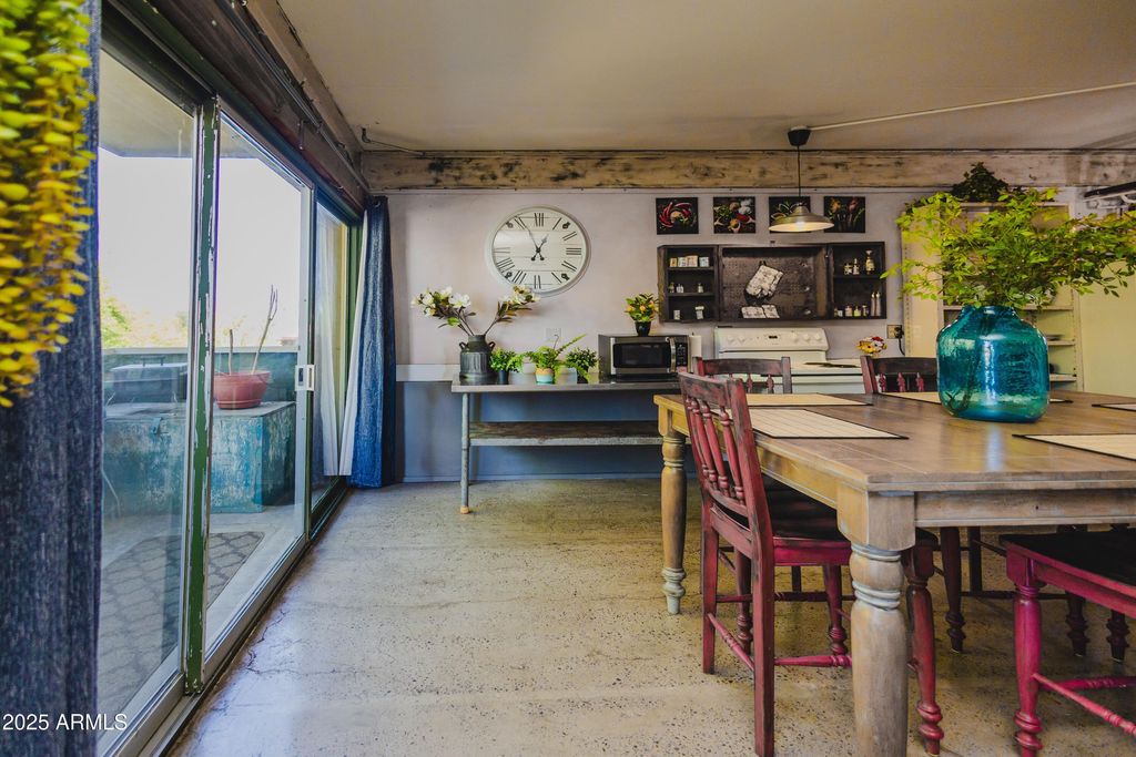 Image 34 of property listing at 353 E THOMAS Road C307, Phoenix, AZ 85012