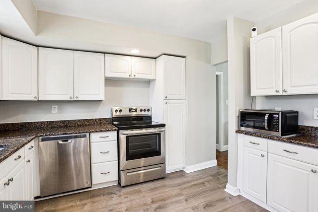 15 BRIMFIELD RD, Audubon, PA 19403