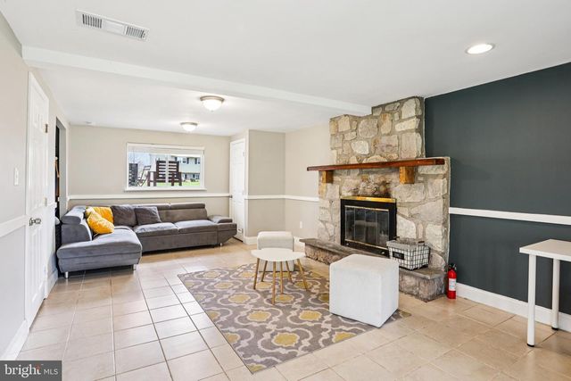 15 BRIMFIELD RD, Audubon, PA 19403