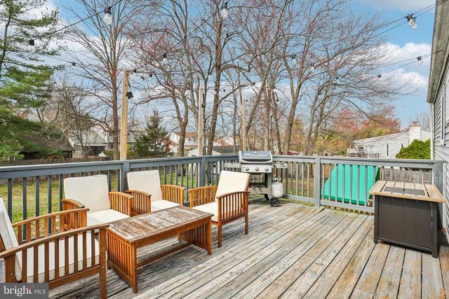 15 BRIMFIELD RD, Audubon, PA 19403