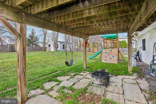 15 BRIMFIELD RD, Audubon, PA 19403
