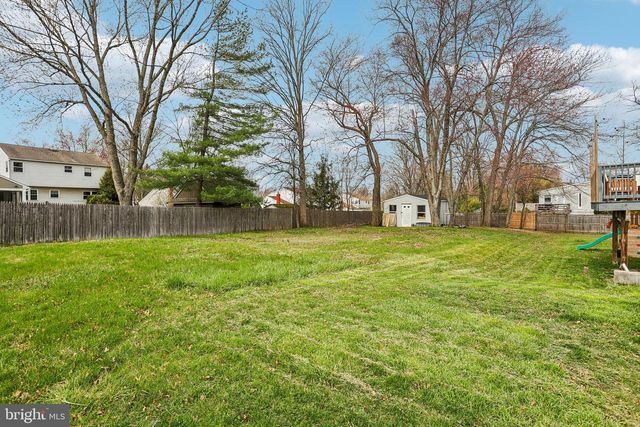 15 BRIMFIELD RD, Audubon, PA 19403