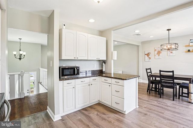 15 BRIMFIELD RD, Audubon, PA 19403