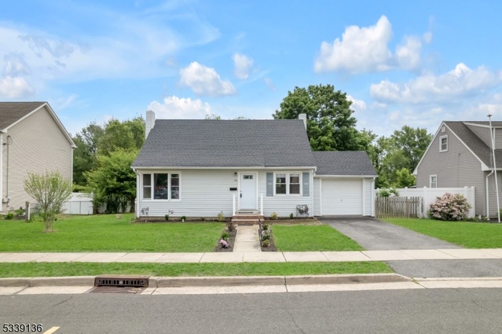 166 E Camplain Rd, Manville Boro, NJ 08835