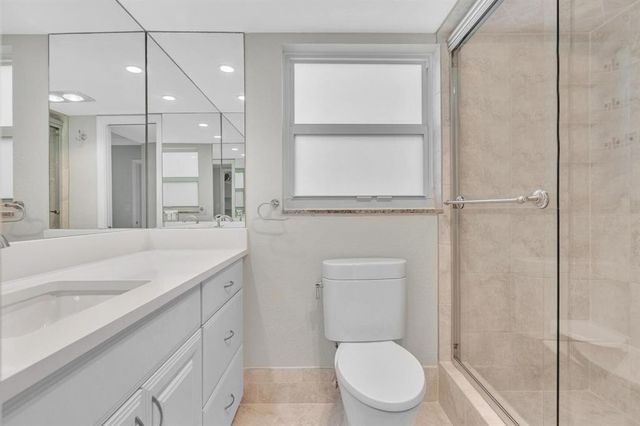 3800 Oaks Clubhouse Drive 201, Pompano Beach, FL 33069