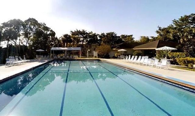 3800 Oaks Clubhouse Drive 201, Pompano Beach, FL 33069