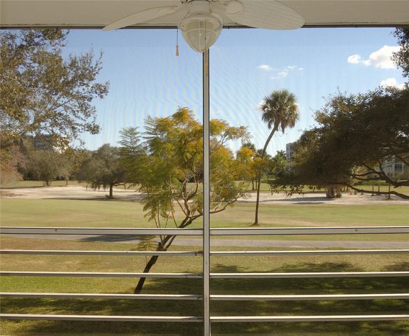 3800 Oaks Clubhouse Drive 201, Pompano Beach, FL 33069