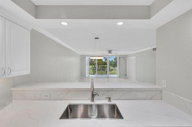 3800 Oaks Clubhouse Drive 201, Pompano Beach, FL 33069