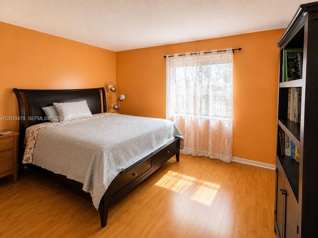 3199 Foxcroft Rd 215, Miramar, FL 33025