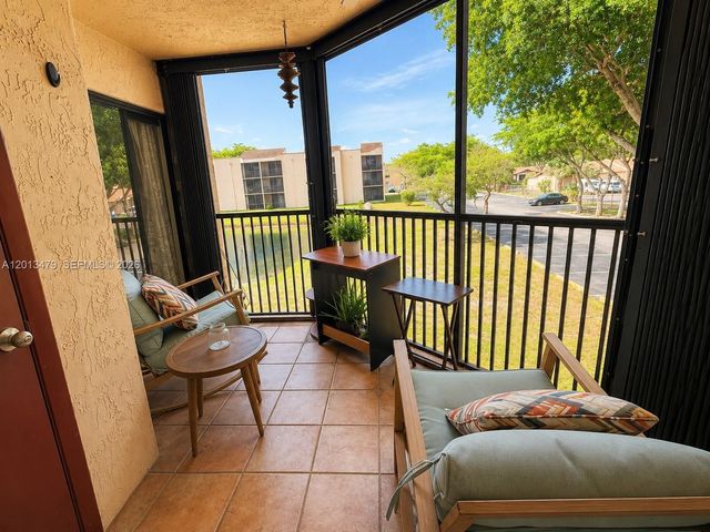 3199 Foxcroft Rd 215, Miramar, FL 33025
