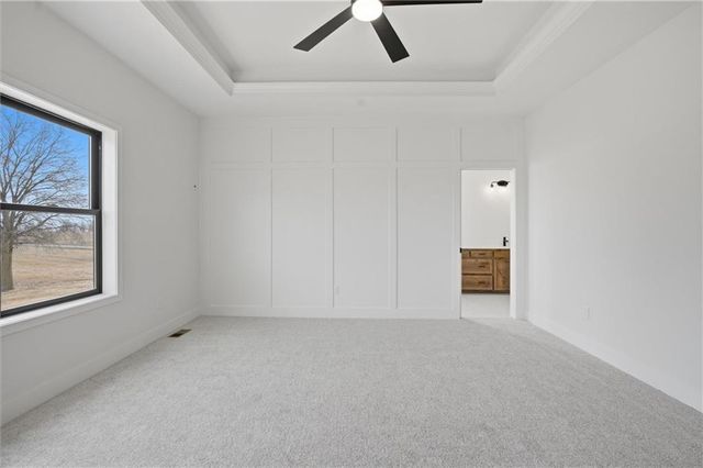 9915 Stockdale Road, Liberty, MO 64068