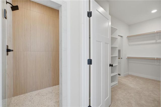 9915 Stockdale Road, Liberty, MO 64068