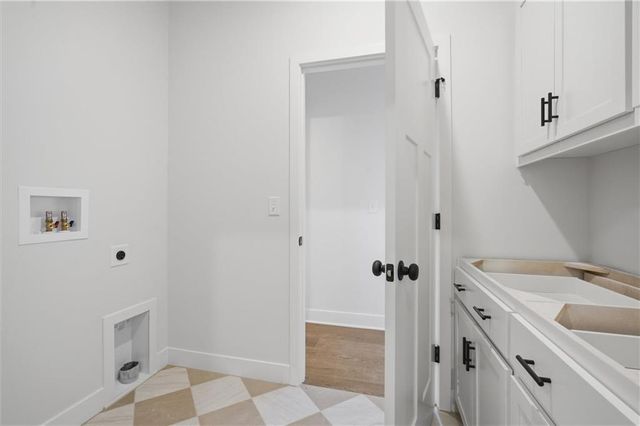 9915 Stockdale Road, Liberty, MO 64068