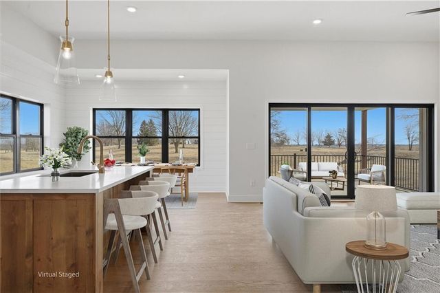 9915 Stockdale Road, Liberty, MO 64068