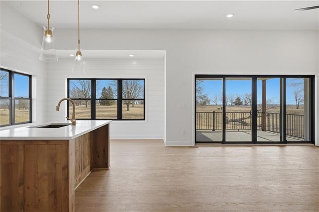 9915 Stockdale Road, Liberty, MO 64068