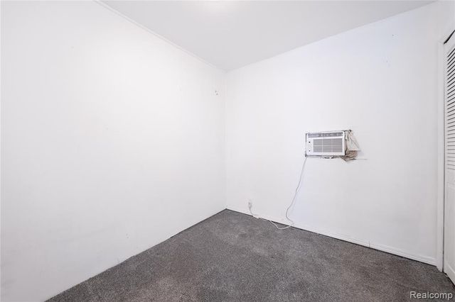 37 Omar Street, Pontiac, MI 48342