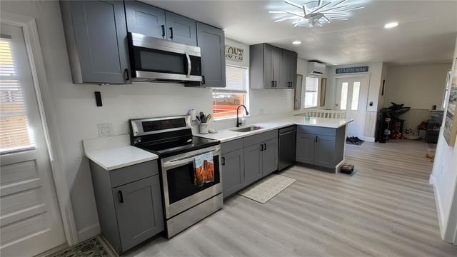 5115 67TH WAY N, St Petersburg, FL 33709