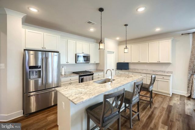 185 LIVELY STREAM WAY, Gettysburg, PA 17325