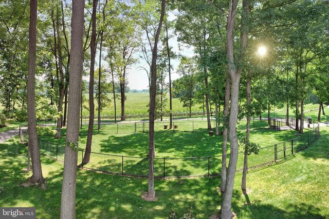 185 LIVELY STREAM WAY, Gettysburg, PA 17325
