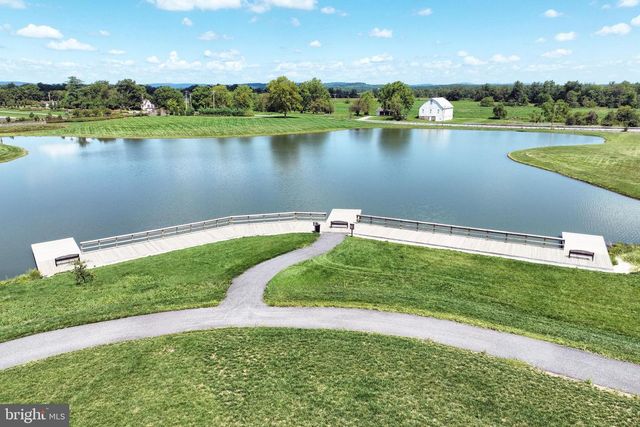 185 LIVELY STREAM WAY, Gettysburg, PA 17325