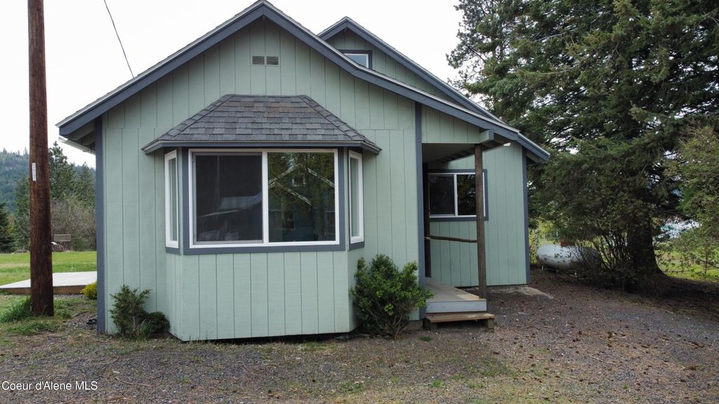 28590 S Fir RD, St. Maries, ID 83861