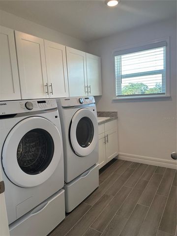 246 BURNEY RD, Osprey, FL 34229