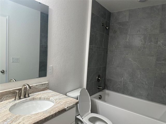 246 BURNEY RD, Osprey, FL 34229