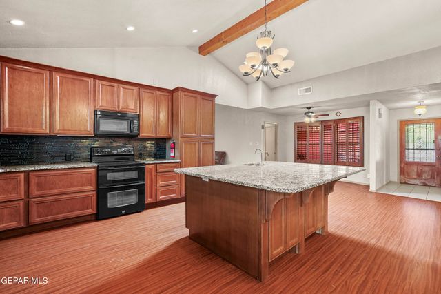 4333 LOMA TAURINA Drive, El Paso, TX 79934