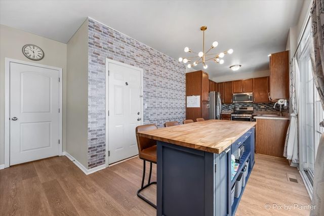 250 Water Lily Lane, Elgin, IL 60124