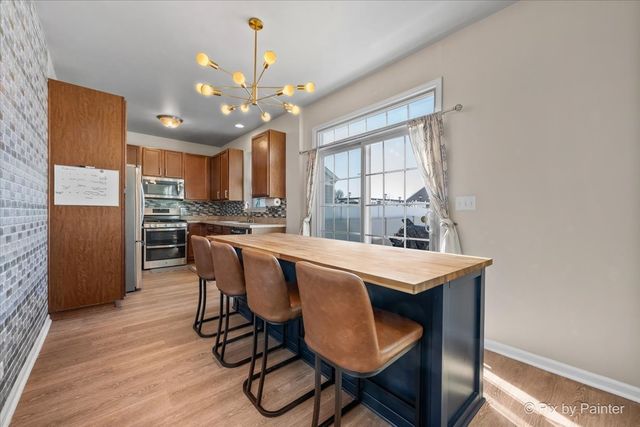 250 Water Lily Lane, Elgin, IL 60124