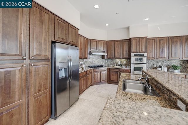 642 Shadowhawk Way, Walnut Creek, CA 94595